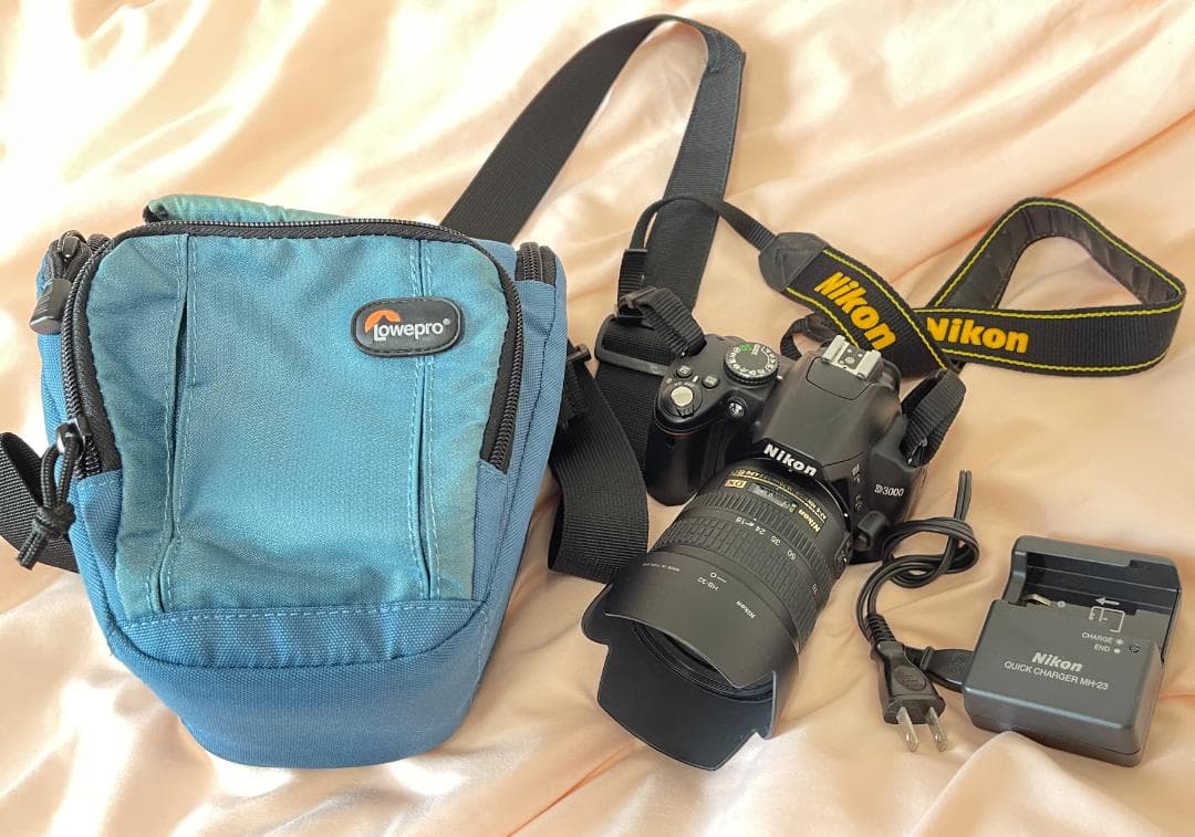 Nikon D3000 / AF-S 18-70mm レンズセット 中古