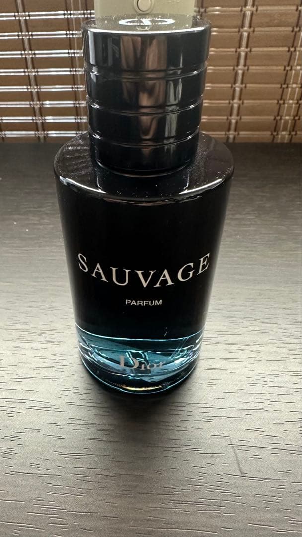 Dior SAUVAGE PARFUM 箱入り