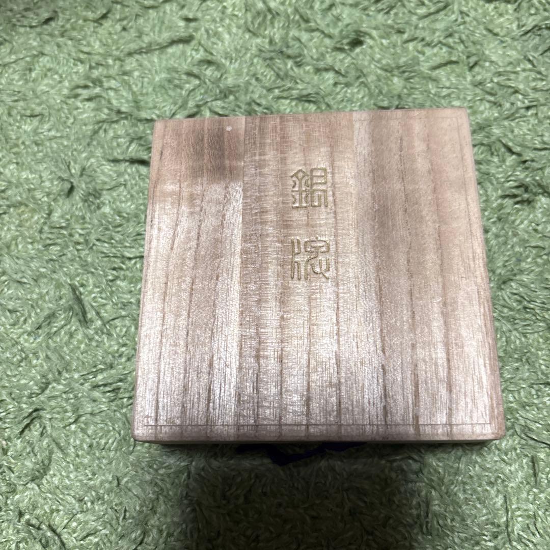 コレクションなどに銀の記念メダル