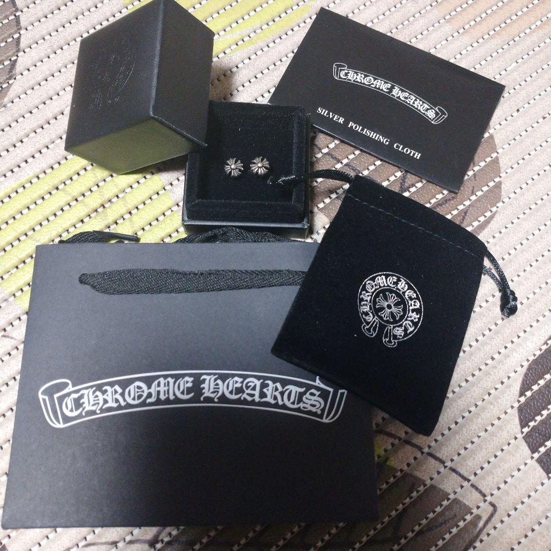 CHROME HEARTS フラワー型ピアス