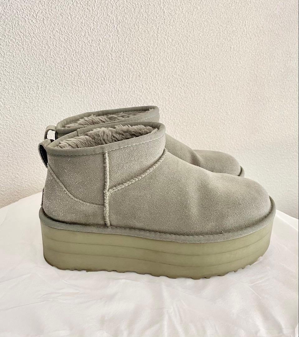 UGG クラシックウルトラミニ厚底ムートンブーツ