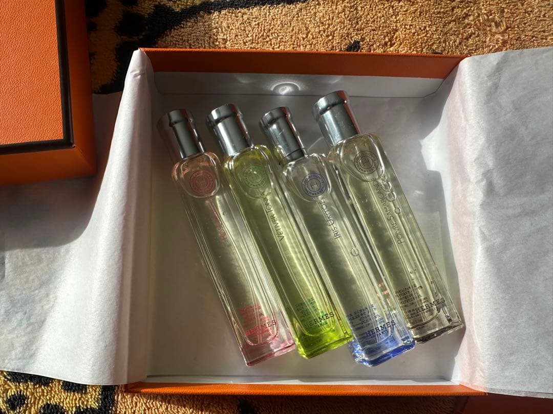 HERMES エルメス ミニ香水 4本セット 箱・袋・ショッパー付き　新品未使用