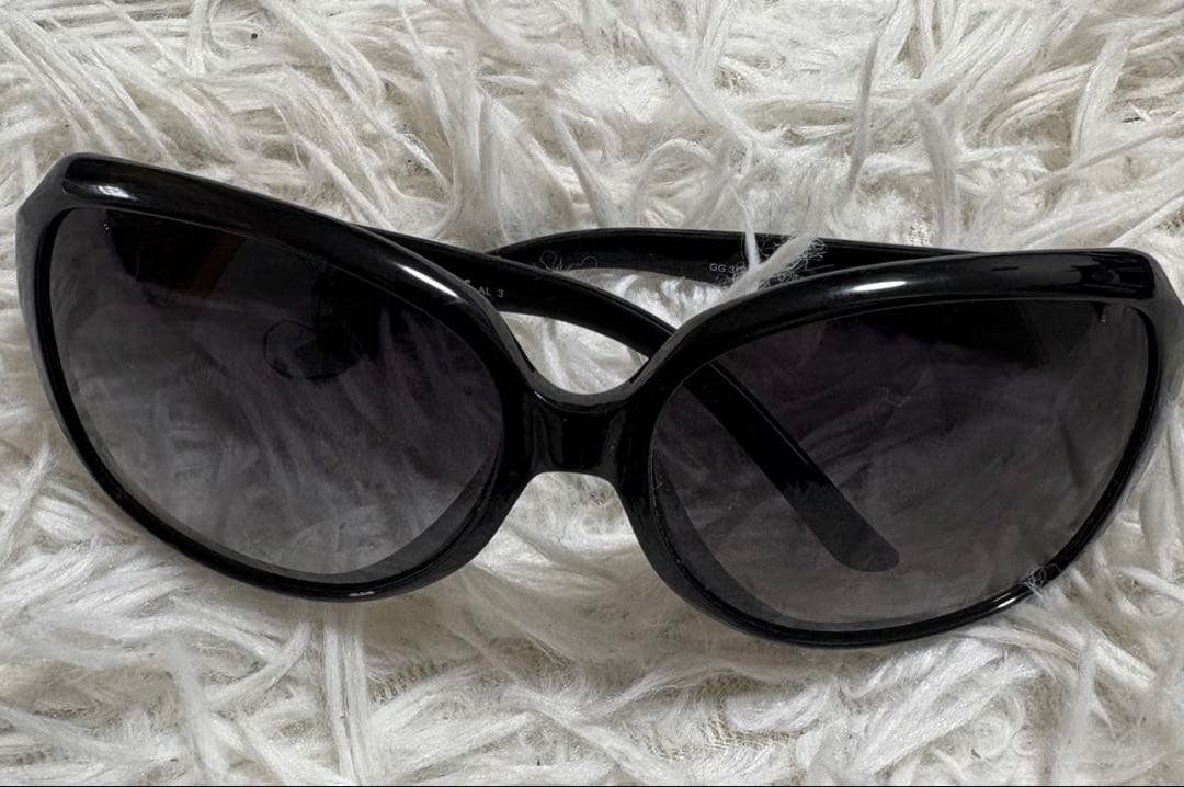 GUCCI ブラック キャットアイ サングラス