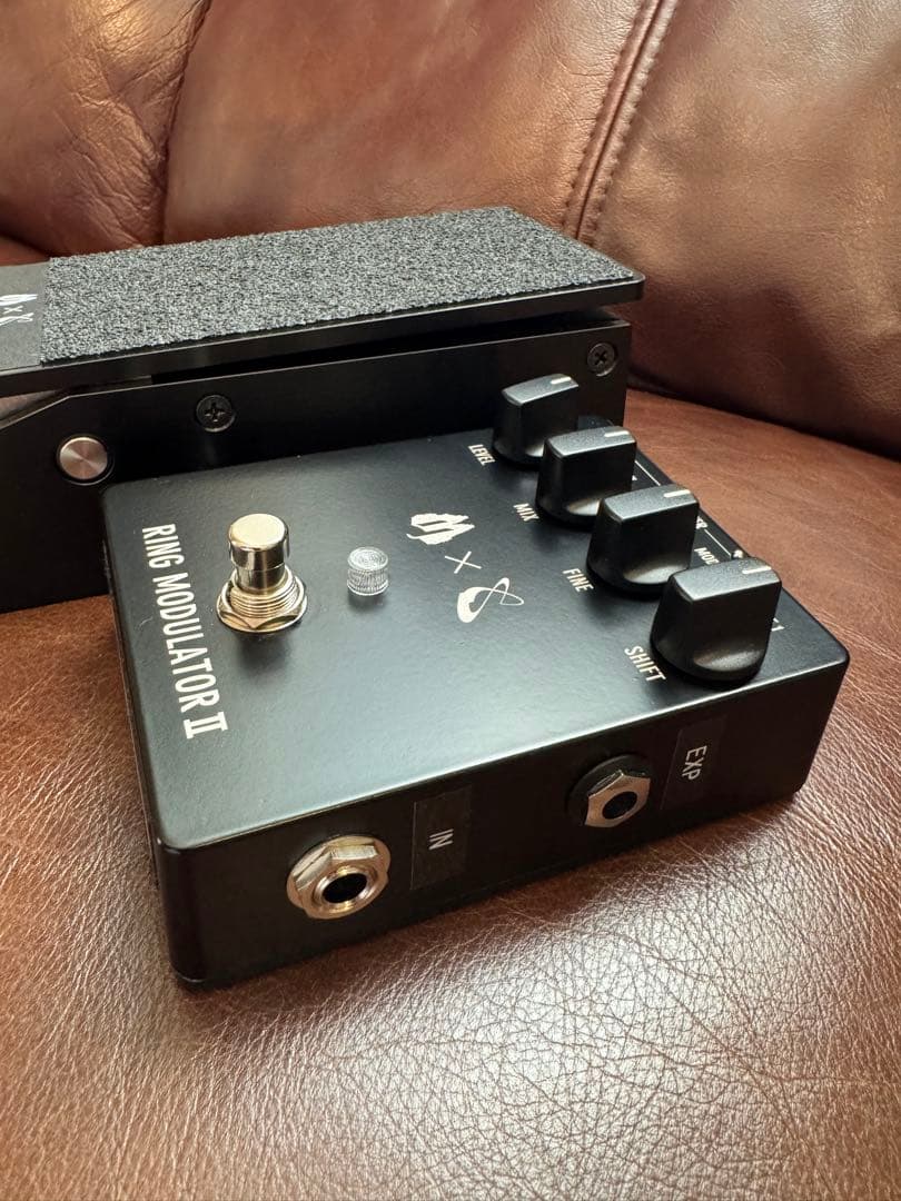 Free The Tone 　 RING MODULATOR II ペダル付