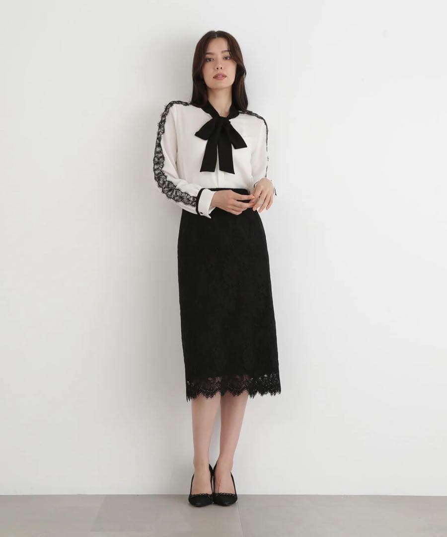 【新品タグ付】PINKY&DIANN レースコンビバイカラーリボンブラウス　完売