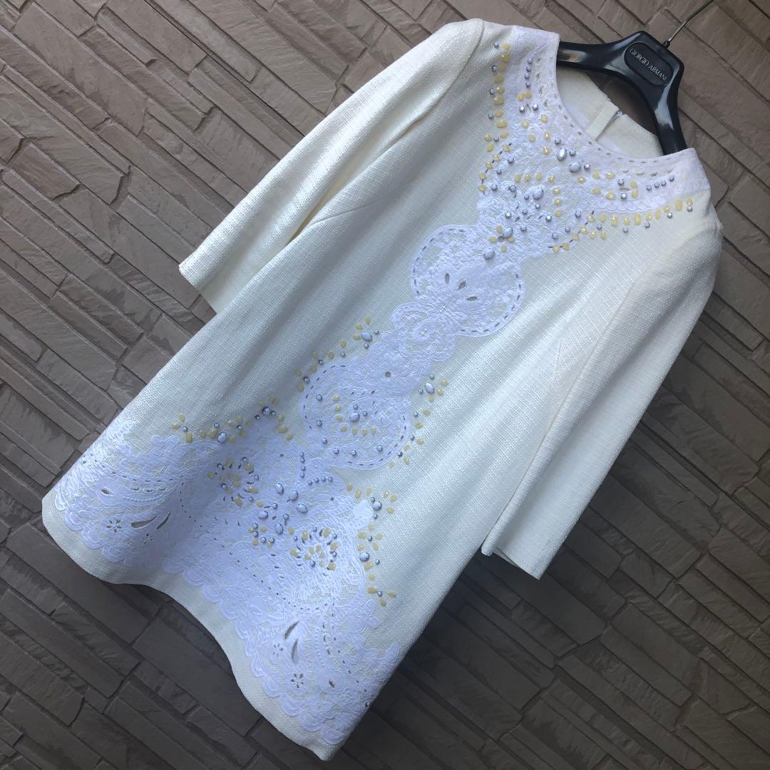 【新品 未使用品】ADORE ☆ 豪華ビジュー刺繍入りひざ丈ワンピース ホワイト