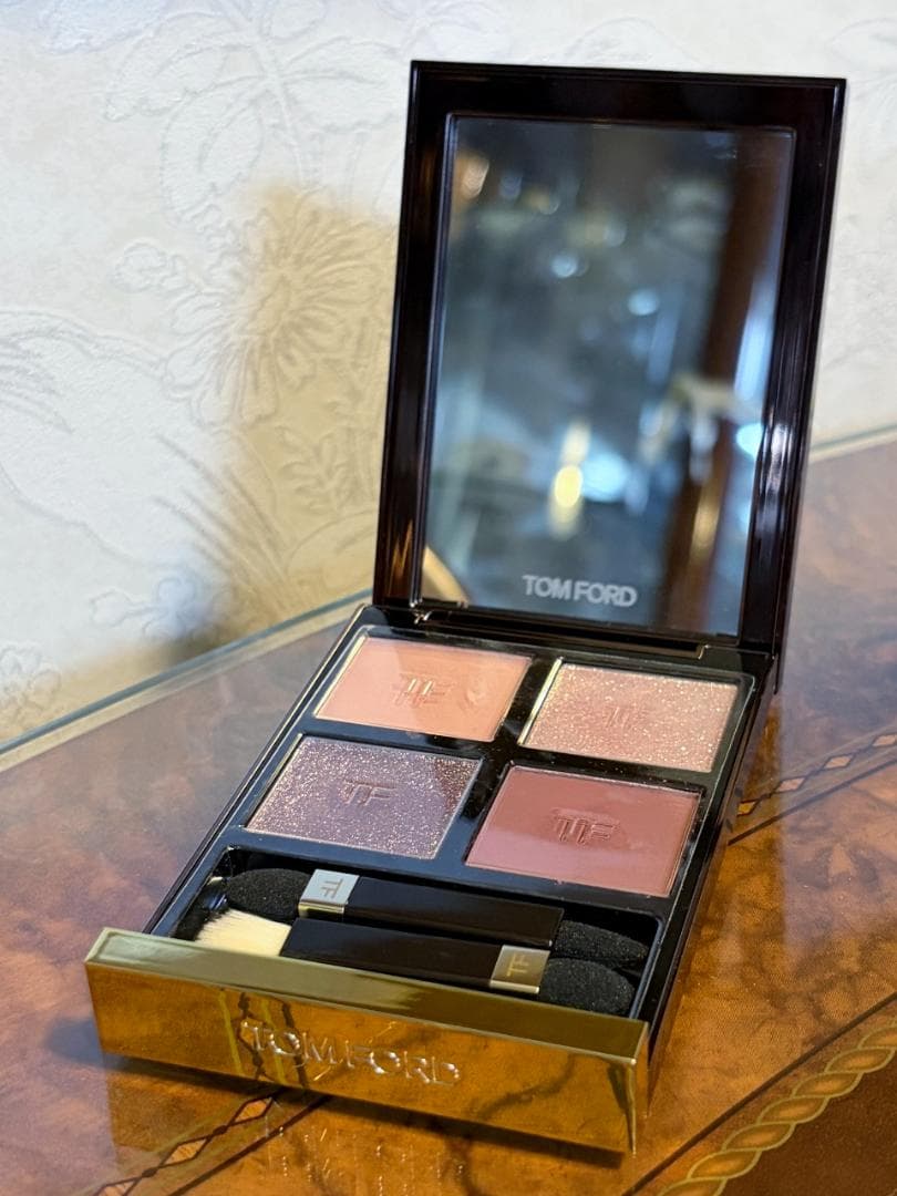 TOM FORD トムフォード アイカラークォード 01RW メタリックモーブ