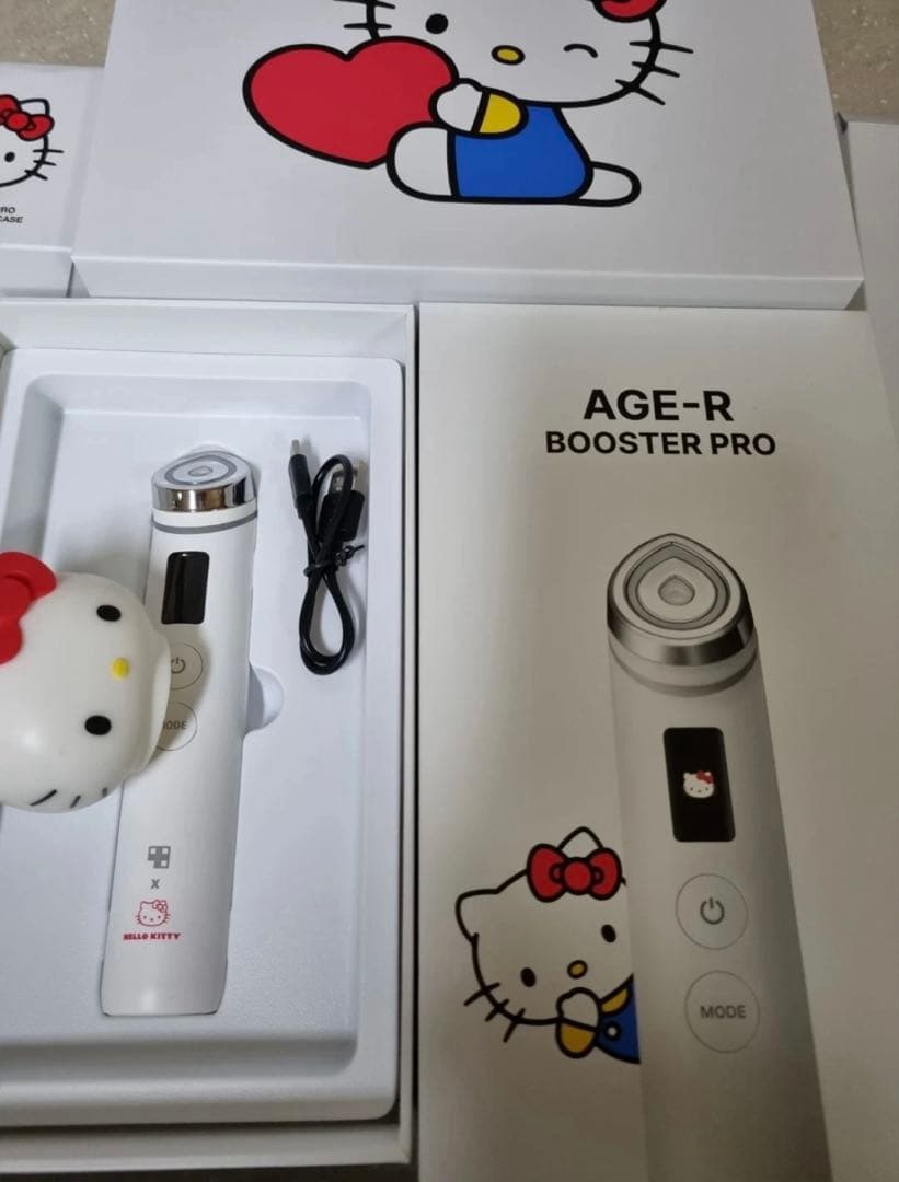 medicube メディキューブ ブースタープロ 美顔器 ハローキティ