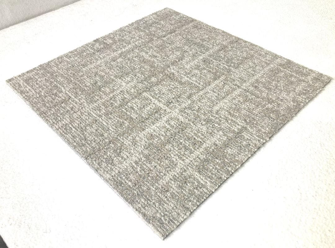 ふらわー　タイルカーペット　４８枚　新品・未使用　国内メーカー