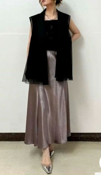 GRACE CONTINENTAL ダイアグラム　チュールオーバーベスト 黒36