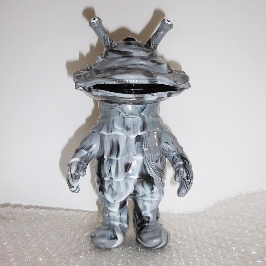 SECRETBASE カネゴン Triple Marble Black ver.