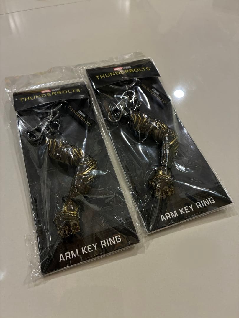 バッキー・バーンズ アームキーホルダー