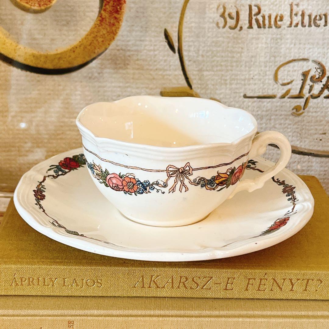 A サルグミンヌ　obernai カップ＆ソーサー