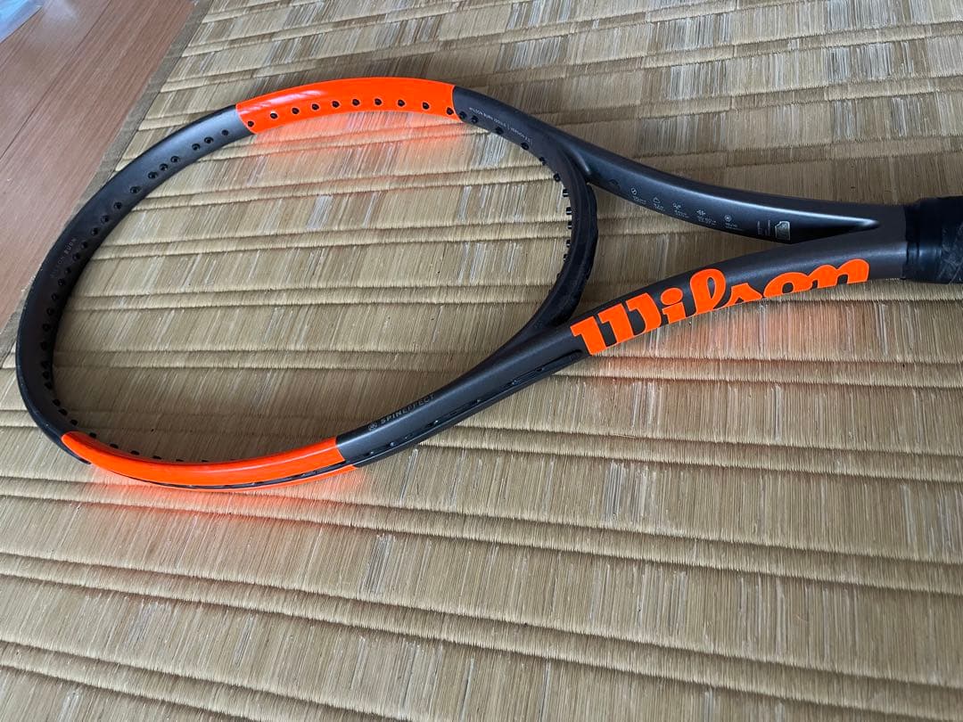 BURN 100 テニスラケット オレンジ/黒