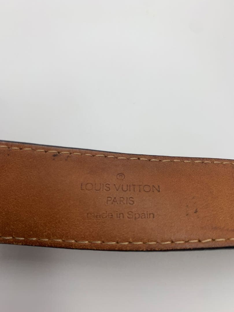 ルイヴィトン サンチュール LV　イニシャル　エピ レザー ブラック P55