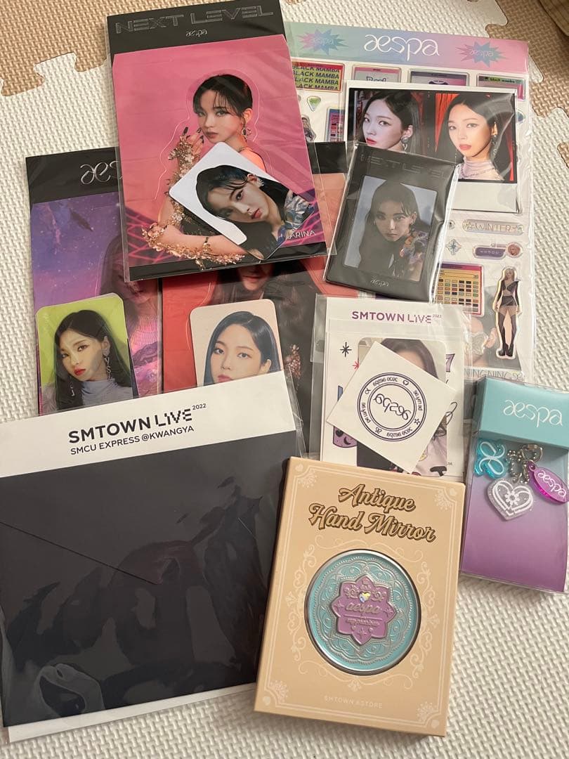 aespa　カリナ　トレカ　ホログラム　ミラー　アクリルキーリング　ARチケット