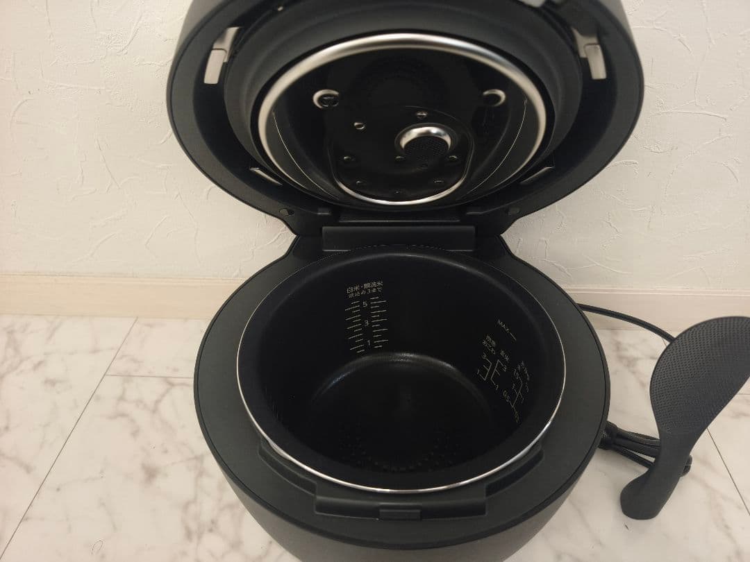 【新品未使用】Panasonic 炊飯器 SR-W10BB 5.5合