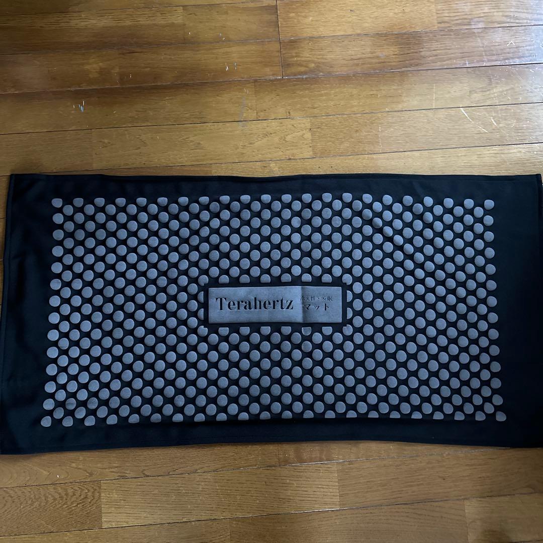 フラミンゴテラヘルツ万能マット＆テラヘルツストーンブレスレット