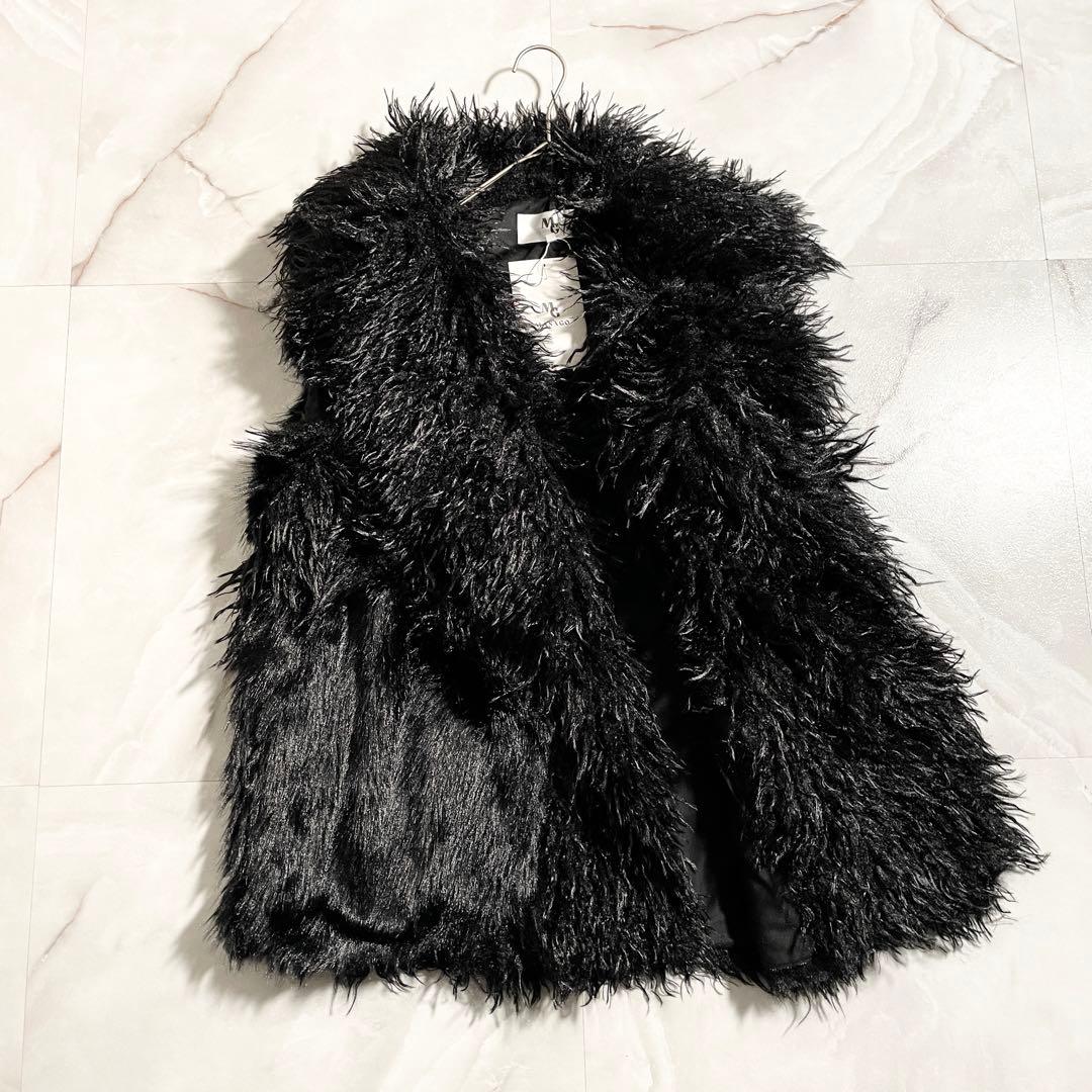 M17967 未使用　マサゴ　ゴージャスなフェイクファーのベスト　黒　S
