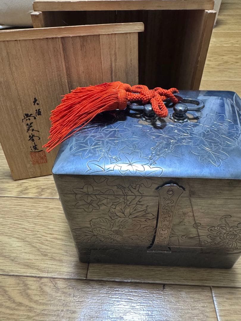【骨董品】純銀製 宝石箱 大阪-尚美堂造（共箱）
