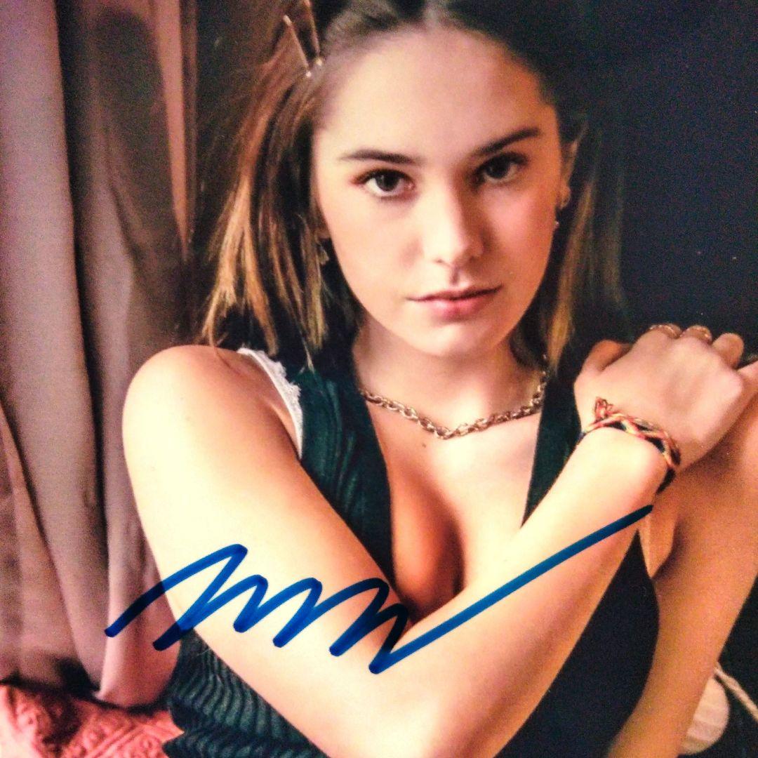 セール中…レイン・マッケンジー直筆サイン入り2Lサイズ写真…