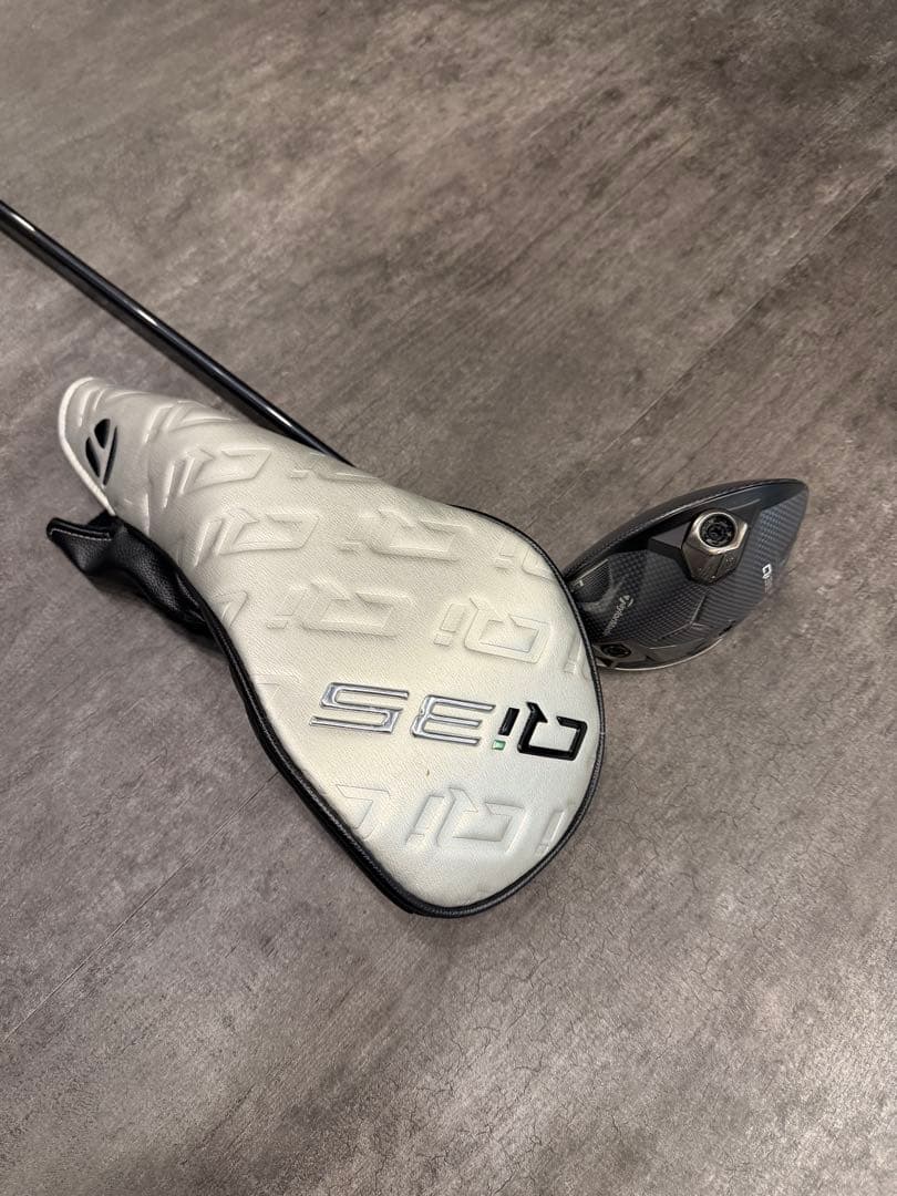 テーラーメイド　QI35LS 9度　ヘッドカバー付き