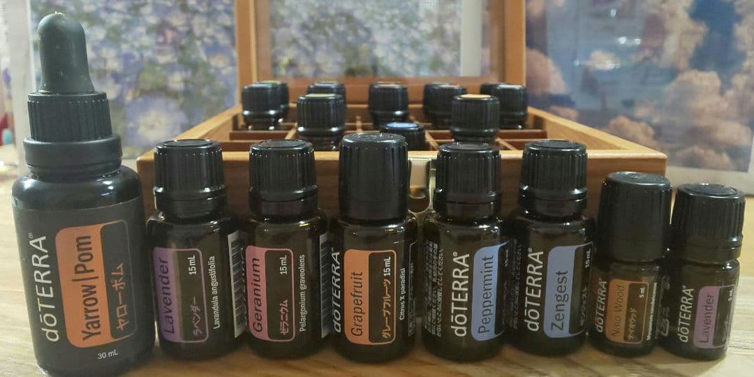 dōTERRA エッセンシャルオイルセット 木製ケース付き
