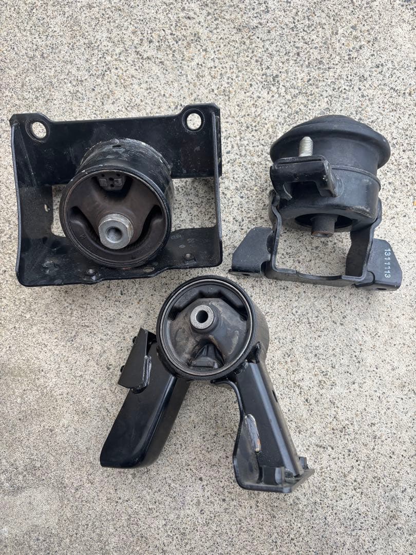 zc32s エンジンマウント