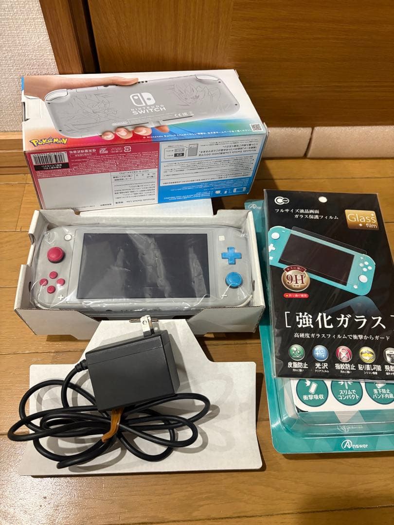 Nintendo Switch Lite ポケモン　ザジアンザマゼンタモデル