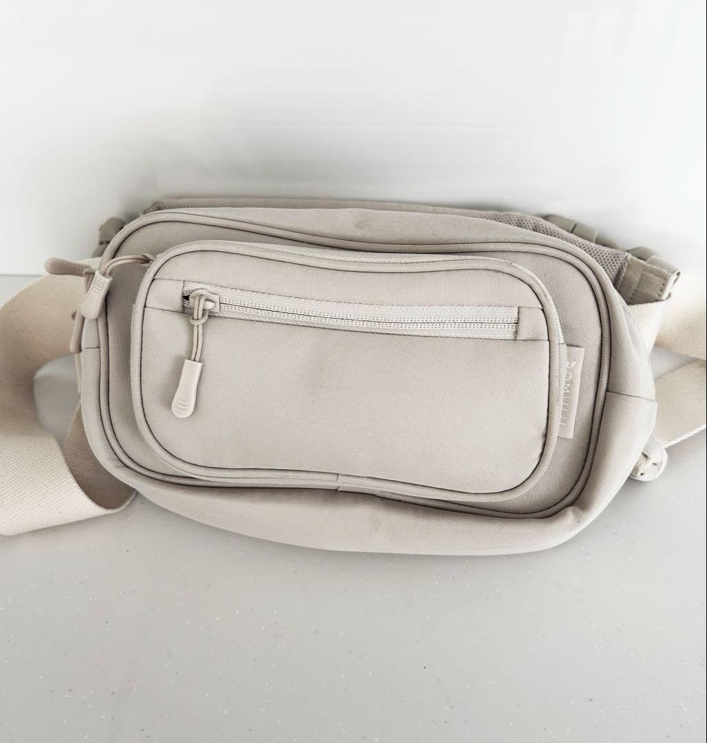 POMULU ヒップシート　ナチュラルアイボリー