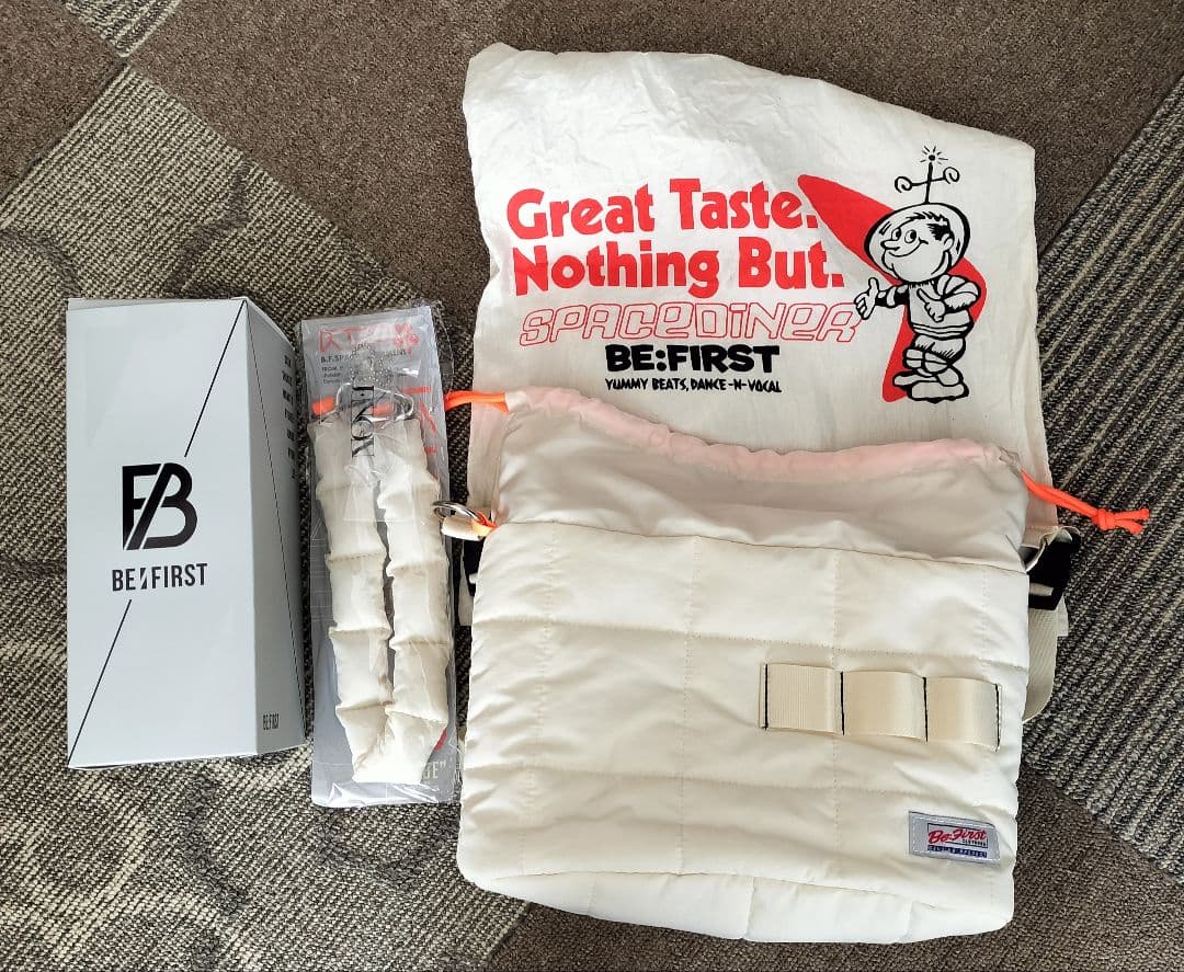 be:first ペンラ ver.2、バッグ、JUNON ジュノンストラップ 他