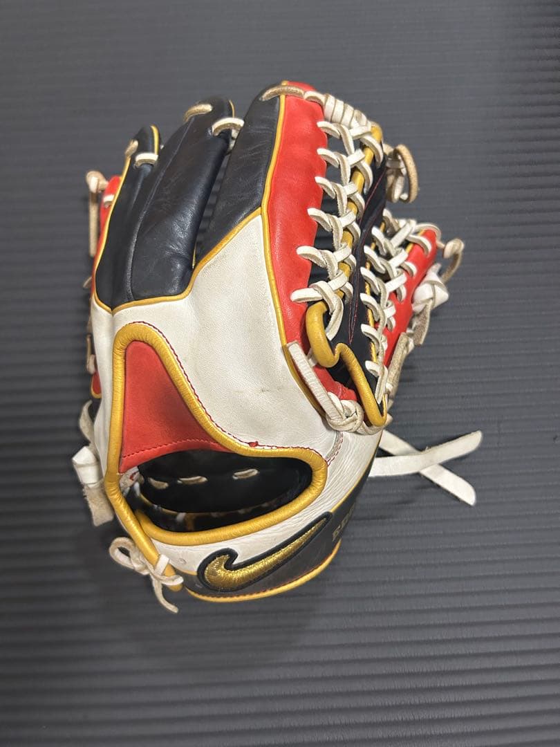 ナイキ　軟式　外野用