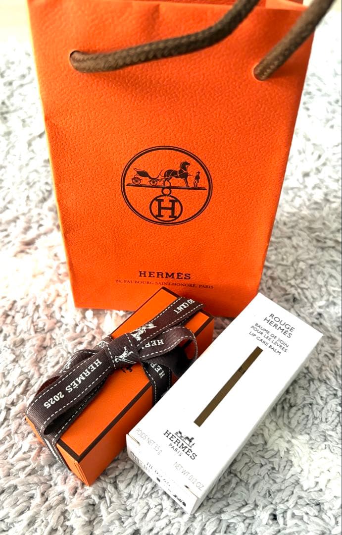 未開封！　エルメス　リップ　口紅　リップバーム（無色）